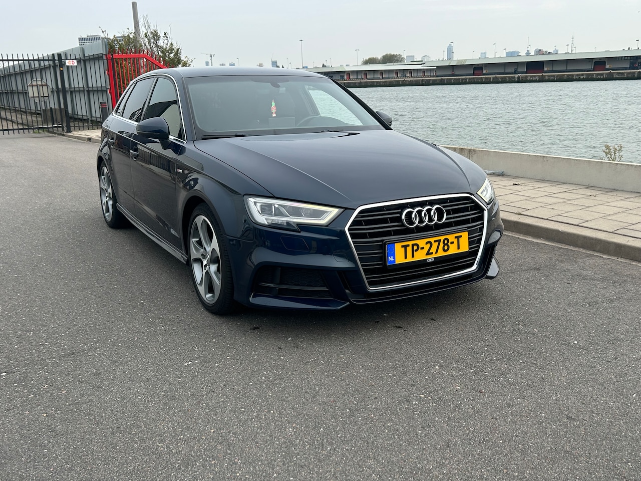 Audi A3 Sportback - 1.5 TFSI CoD Sport S Line Edition 150 PK AUT 3X S-LINE NAVI LEDER LED PDC - AutoWereld.nl