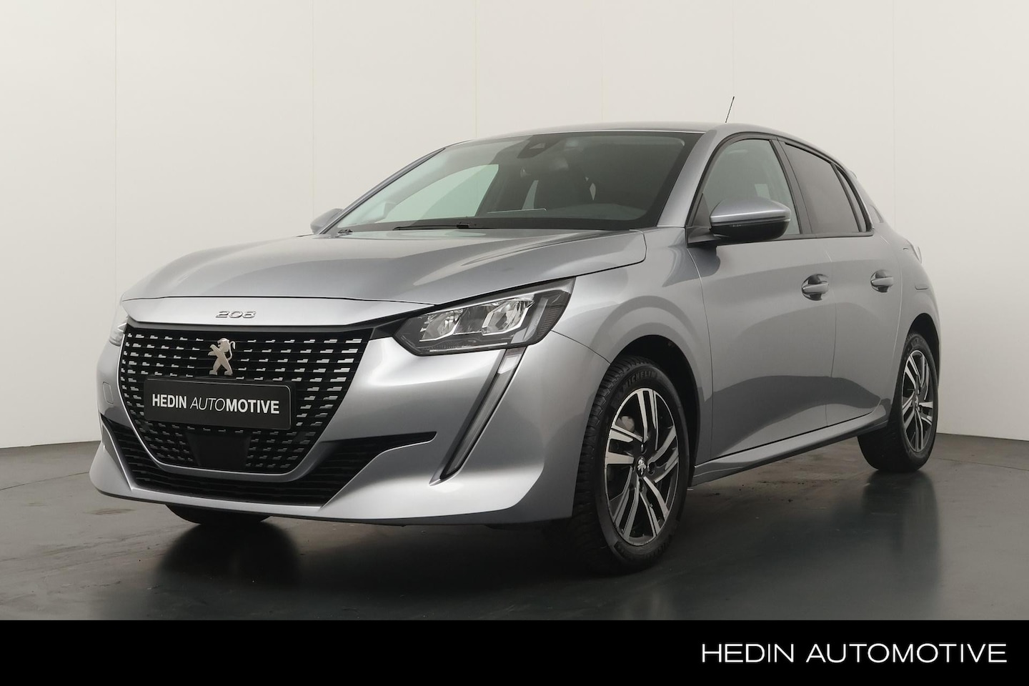 Peugeot 208 - 1.2 100pk Allure Pack Automaat | Parkeer Camera | Navigatie | Cruise Control | All Season - AutoWereld.nl