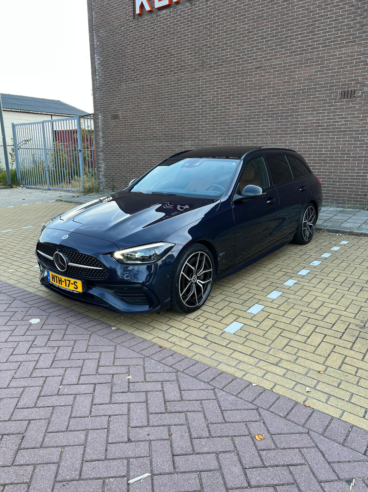 Mercedes-Benz C-klasse Estate - 300 d AMG Line Mercedes-Benz C-Klasse C300 d AMG Line | Panorama | 360 Cam - AutoWereld.nl