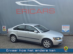 Volvo S40 - 2.4 Momentum AUTOMAAT AIRCO LM CC LEER