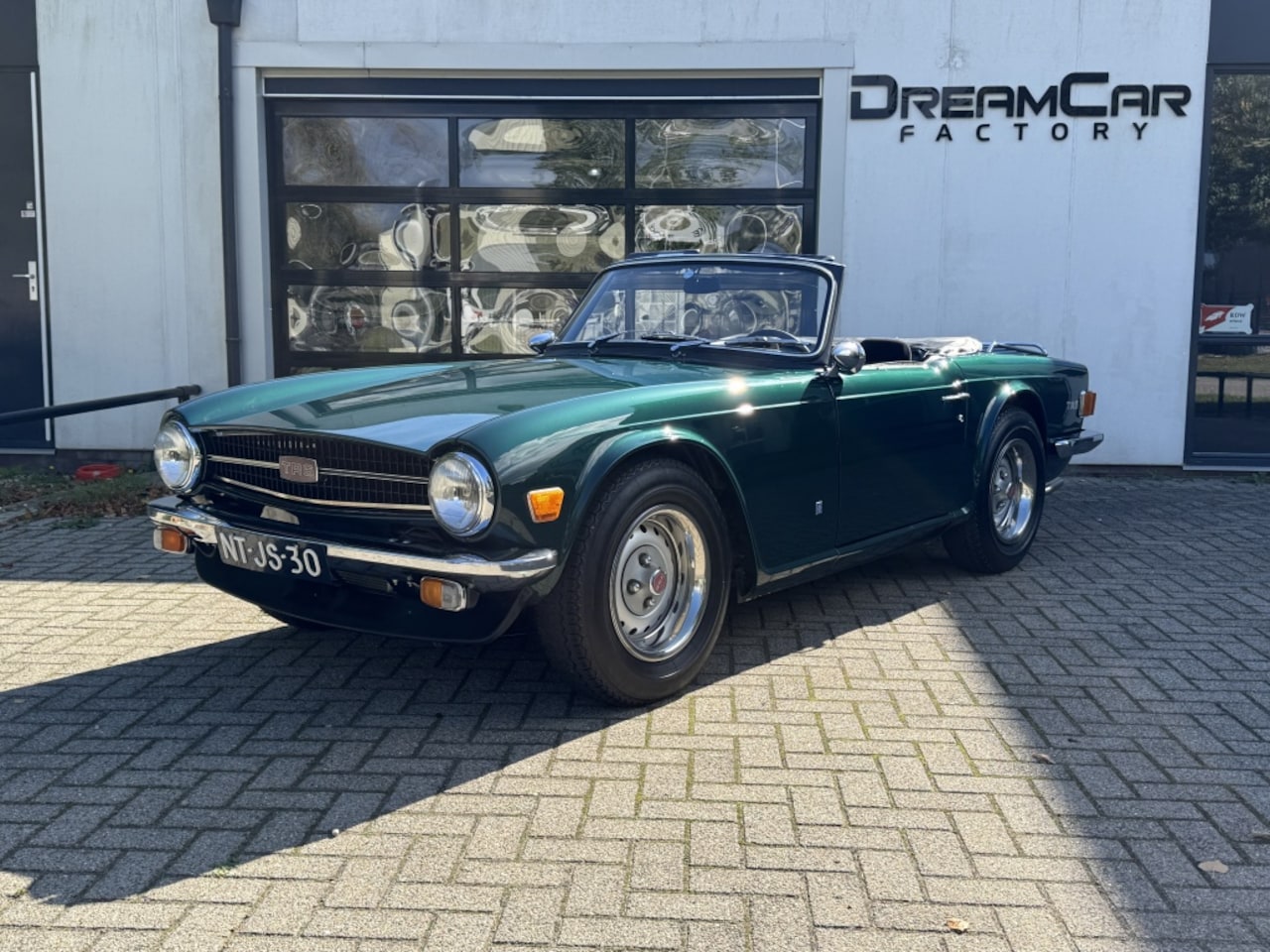 Triumph TR6 - (incl. overdrive) Soft Top - AutoWereld.nl