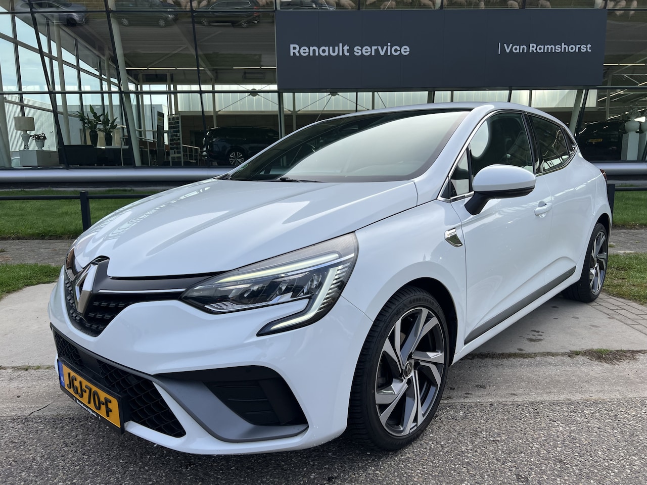 Renault Clio - 1.0 TCe R.S. Line / Dealer onderhouden / Camera / Climate / Cruise / Stoelverw. / Applecar - AutoWereld.nl