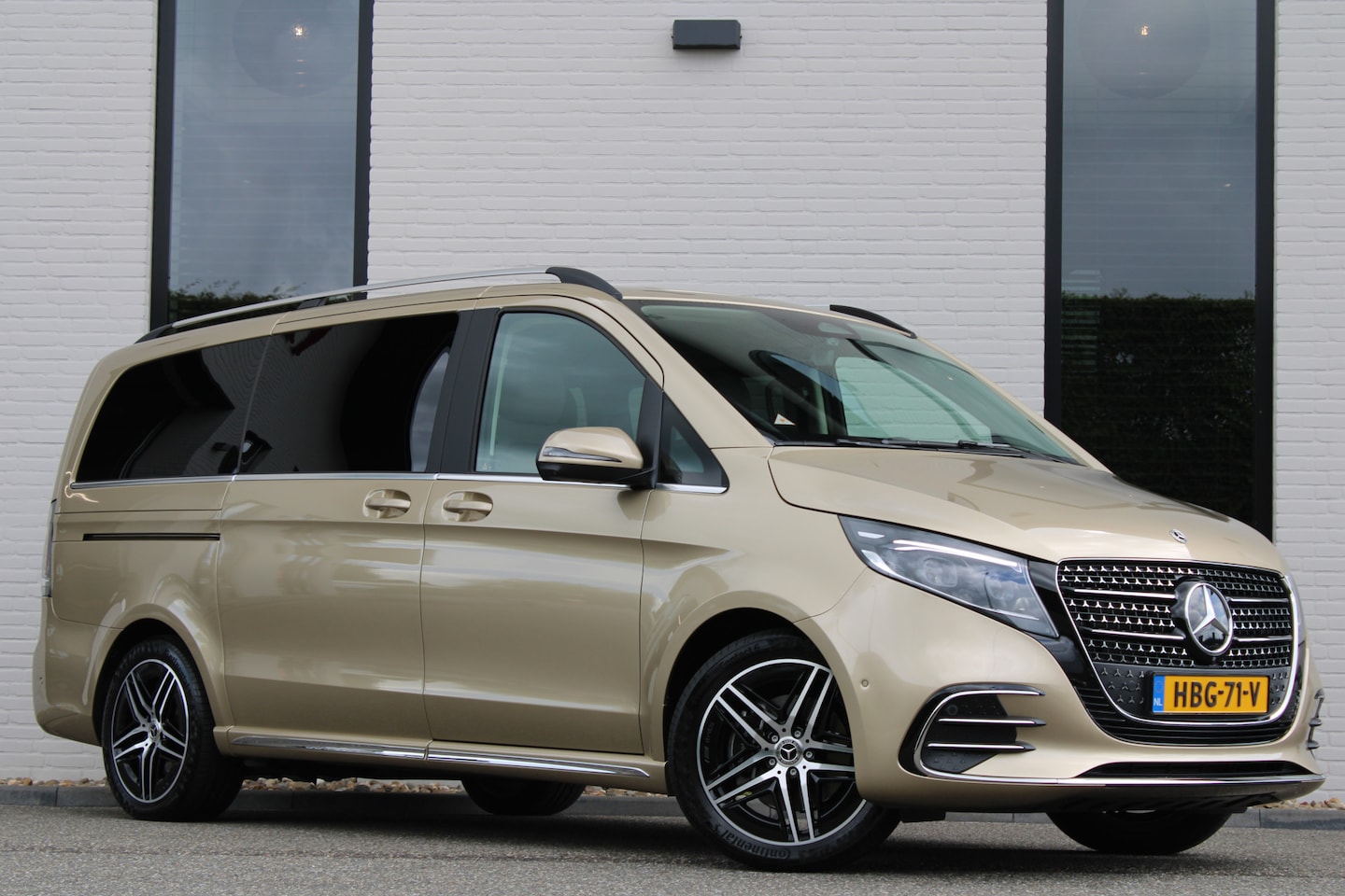 Mercedes-Benz V-klasse - 300d Lang / Exclusive / 6-persoons / Marge Auto / Luchtvering / Burmester / Elec Stoel / V - AutoWereld.nl