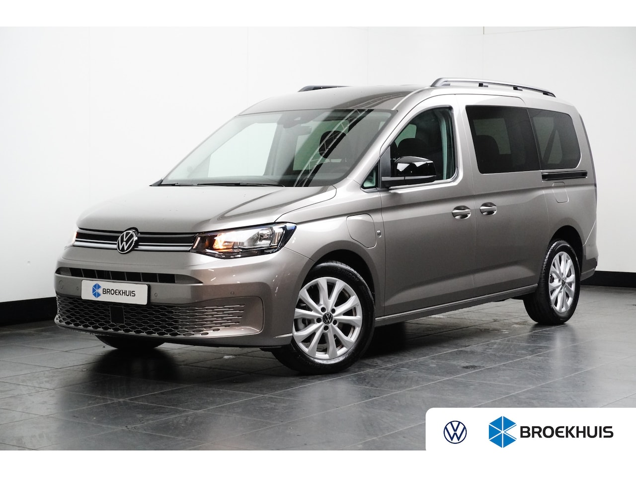 Volkswagen Caddy Maxi - 1.5 eTFSI 150PK eHybrid DSG-6 Life | 7 ZITS | CAMERA | NAVI BY APP | 17 INCH | 2X SCHUIFDE - AutoWereld.nl