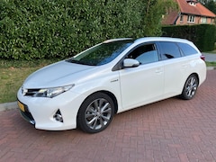 Toyota Auris Touring Sports - 1.8 Hybrid Lease Pro dealer onderhouden mooie auto 17 inch