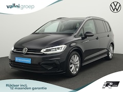 Volkswagen Touran - 7 pers. 1.5 TSI 150 pk DSG Highline Business R | LED Plus | Stoel- /achterbankverwarming |