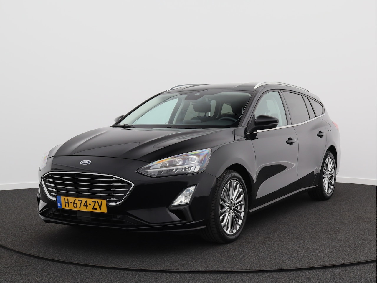 Ford Focus Wagon - 1.0 EcoBoost Titanium Business/ design pack/ zeer mooi! - AutoWereld.nl