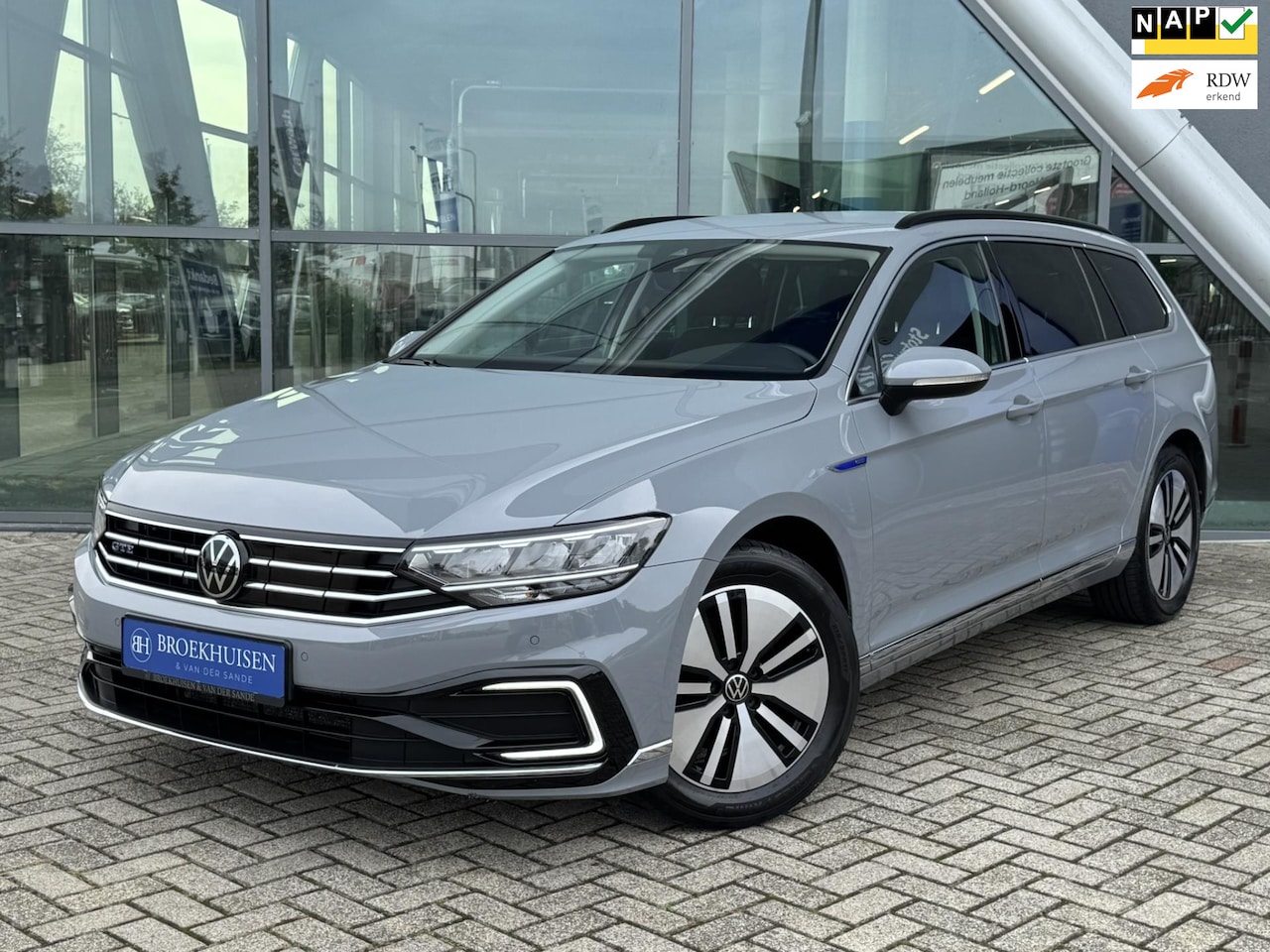 Volkswagen Passat Variant - 1.4 TSI PHEV GTE Business 218pk Camera / Trekhaak / Stoel-Stuur verwarming - AutoWereld.nl