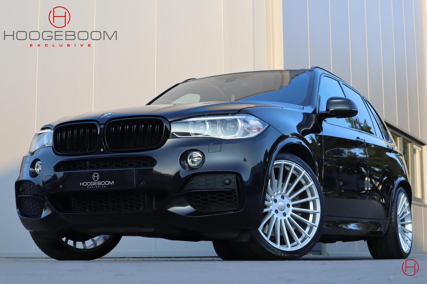 BMW X5 - M50d 381 PK / Grijs kenteken / Camera / HUD / Harman Kardon / Elek. trekhaak - AutoWereld.nl
