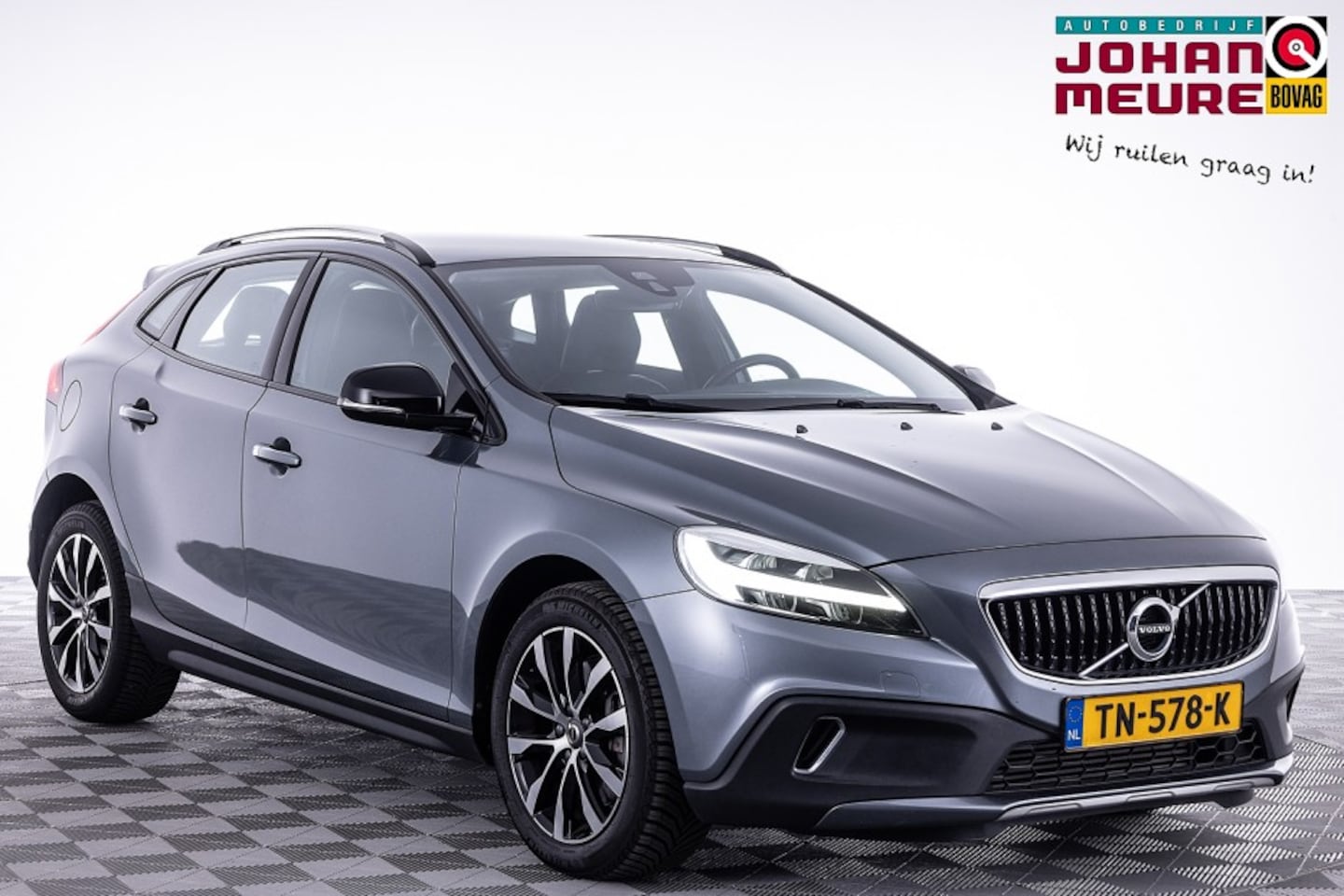 Volvo V40 Cross Country - 1.5 T3 Dynamic Edition Automaat ✅ 1e Eigenaar - AutoWereld.nl