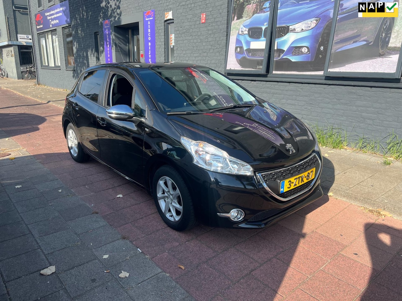 Peugeot 208 - 1.2 PureTech Style Pack 1.2 PureTech Style Pack navi - AutoWereld.nl