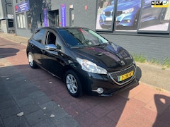 Peugeot 208 - 1.2 PureTech Style Pack navi