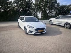 Ford Focus Wagon - 1.5 EcoBoost ST Line Business TREKHAAK HEAD UP CAMERA B&O LANE ASSIST