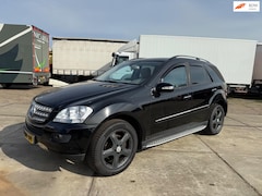 Mercedes-Benz M-klasse - 320 CDI met achterbank