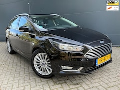 Ford Focus Wagon - 1.0 Titanium/Navi/bluetooth/cruise/Airco/parkeer sensoren voor en achter
