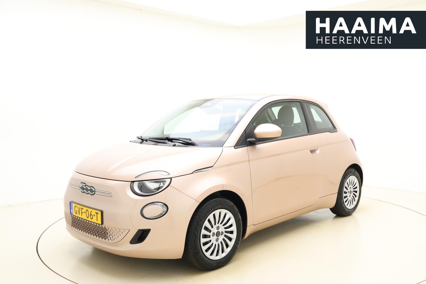Fiat 500 - Urban 42 kWh 118 Pk | Cruise Control | Climate Control | Apple Carplay & Android Auto - AutoWereld.nl