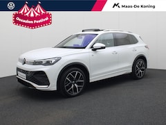 Volkswagen Tiguan - 1.5 eTSI/150PK R-Line DSG · Panoramadak · Trekhaak · 360° Camera + Parkeersensoren · Harma