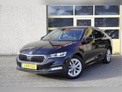 Skoda Octavia - 1.5 TSI 150PK 5drs First Edition BJ2020 Lmv 17" | Led | Pdc | Navi | Keyless entry | Trekh