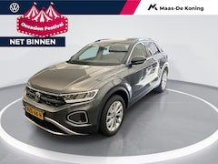 Volkswagen T-Roc - 1.5 TSI 150pk DSG Life Edition · Apple/Android Car Play · Navigatie · Camera · P-Sensoren