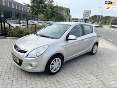 Hyundai i20 - 1.2i DynamicVersion 2010 Airco Nette auto