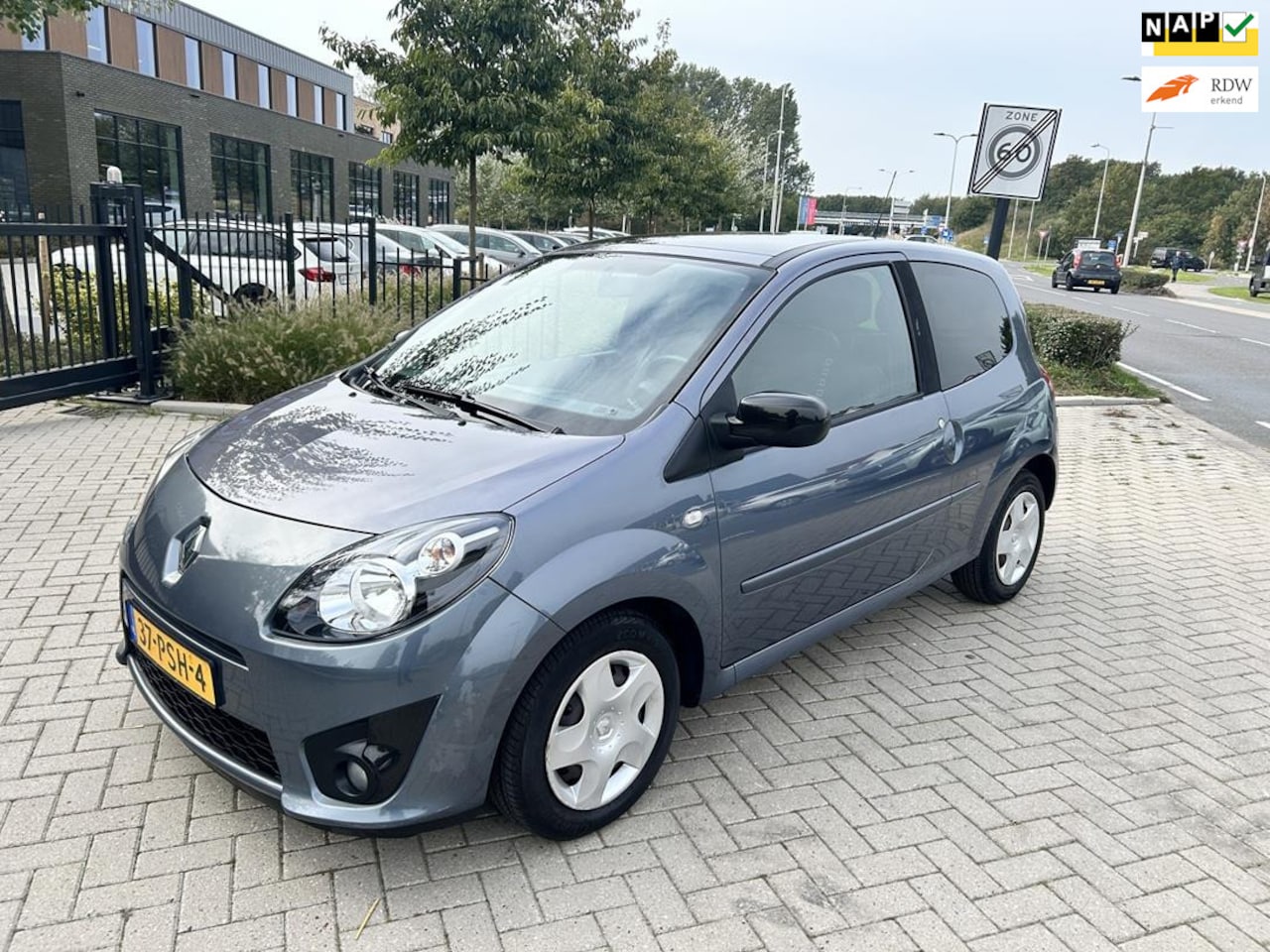 Renault Twingo - 1.2-16V Dynamique 2011! AIRCO! Panoramadak NWE Distributie! - AutoWereld.nl