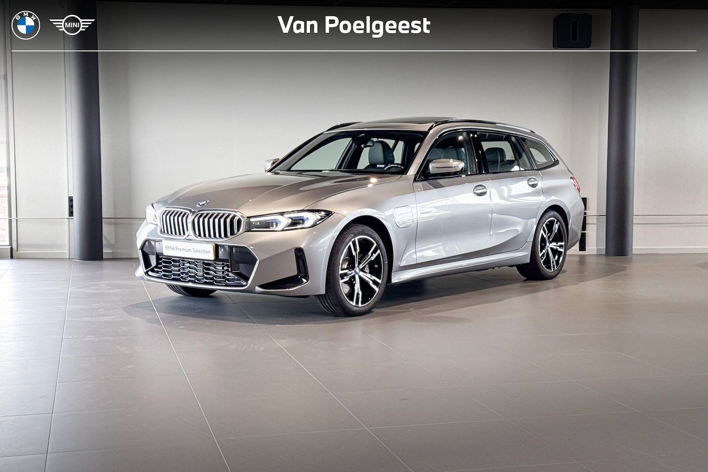 BMW 3-serie Touring - 330e xDrive | M Sport | Harman Kardon | Glazen Panoramadak | Head-up Display | - AutoWereld.nl