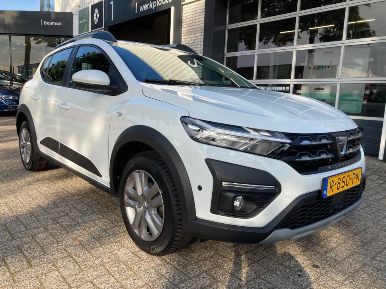 Dacia Sandero Stepway - 1.0 TCe 90 Comfort 1.0 TCe 90 Comfort - AutoWereld.nl
