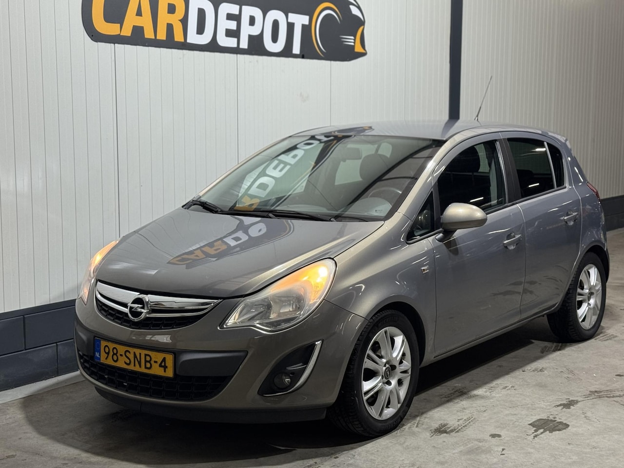 Opel Corsa - 1.4-16V Edition 1.4-16V Edition - AutoWereld.nl