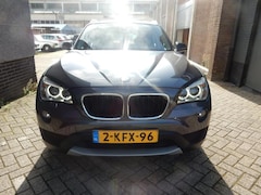 BMW X1 - SDrive20i Chrome Line km stand loopt op met deze wagen wordt gereden