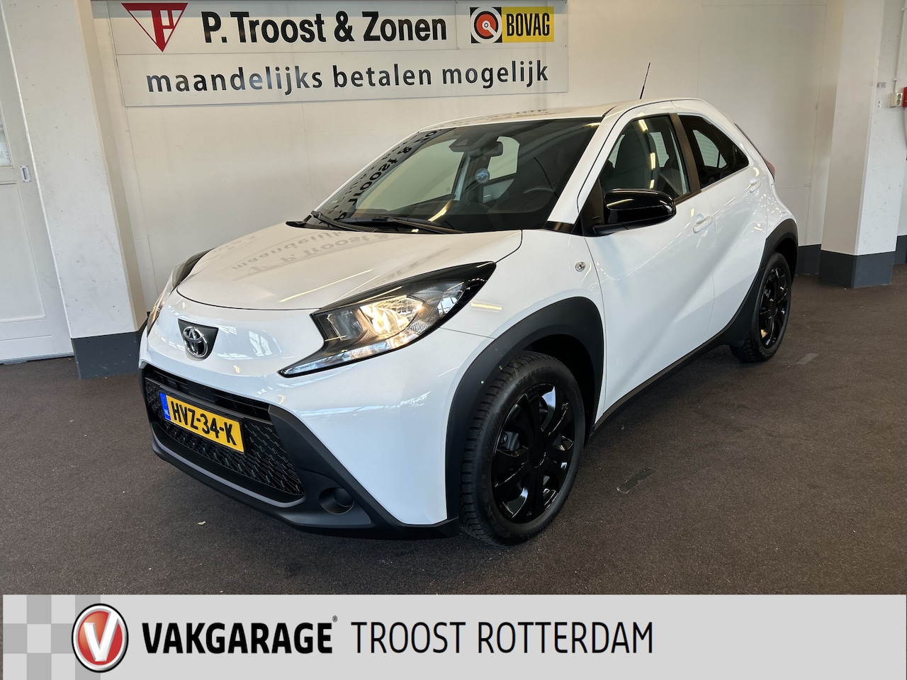 Toyota Aygo X - 1.0 VVT-i MT Play | Achteruitrijcamera | Cruise control | Lane assist | Climate control | - AutoWereld.nl
