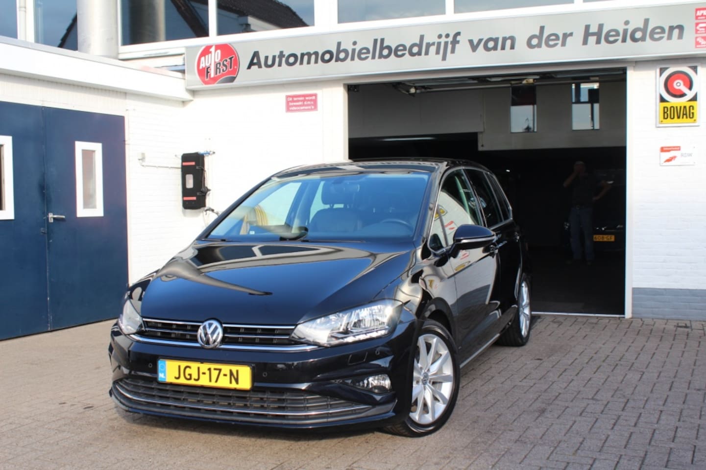 Volkswagen Golf Sportsvan - 1.5 TSI Highline Automaat Appconnect - AutoWereld.nl