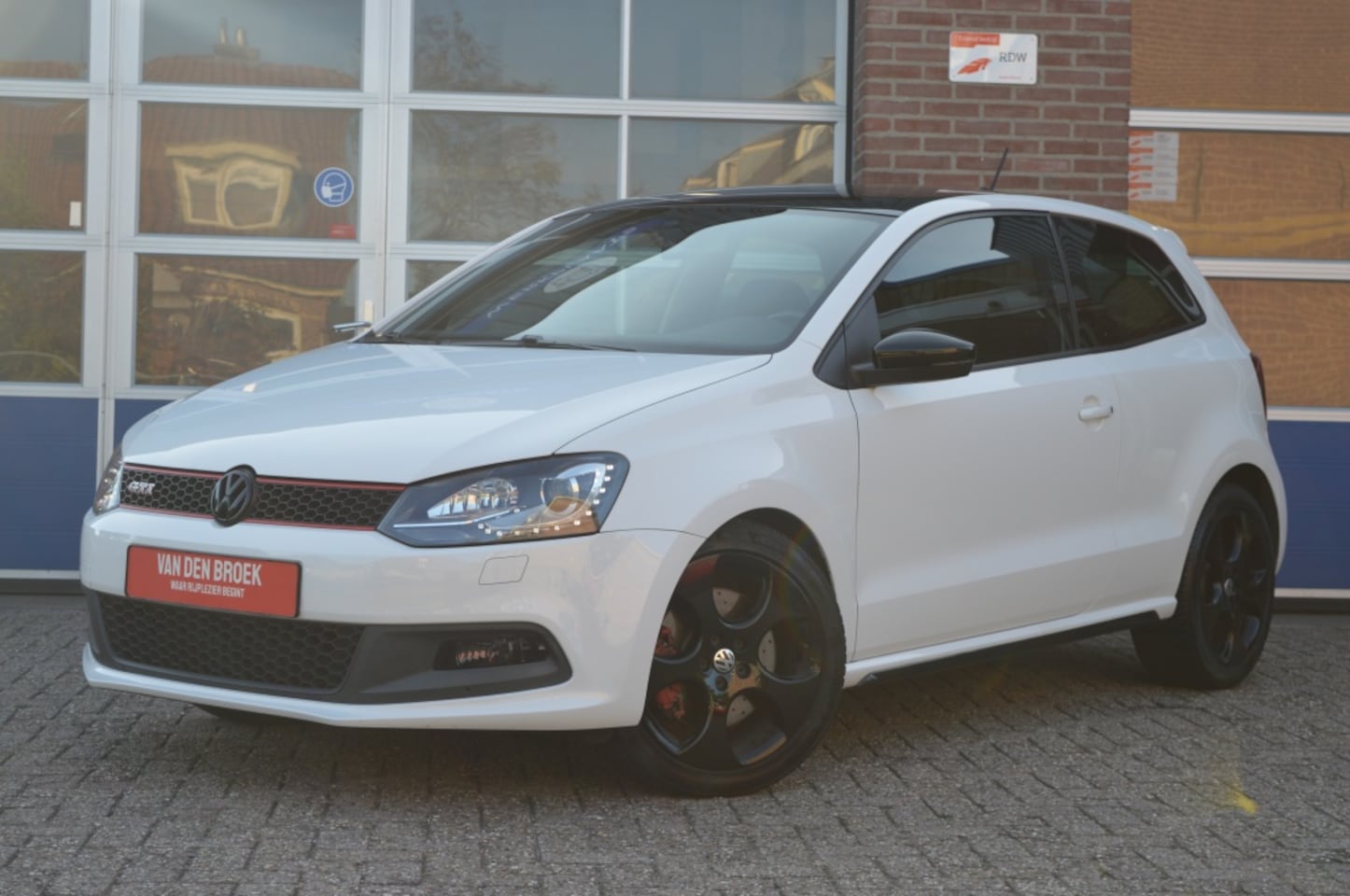 Volkswagen Polo - 1.4 TSI GTI | AUT - NAV - CLIMATE - AutoWereld.nl
