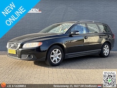 Volvo V70 - 2.0 Kinetic Schuifdak | Leder | Climate | Cruise | Trekhaak | PDC |