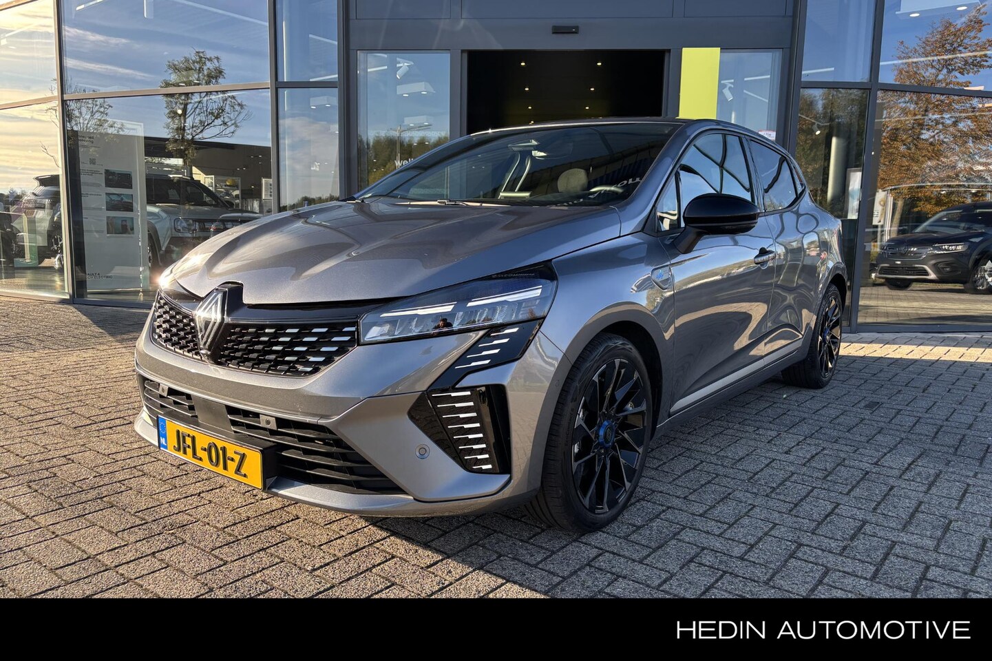 Renault Clio - 1.6 E-Tech Full Hybrid 145 esprit Alpine Adaptieve cruise | Camera | Parkeersensoren voor - AutoWereld.nl