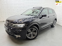 Volkswagen Tiguan - 2.0 TSI 4Motion 2x R LINE PANO VIRTUAL
