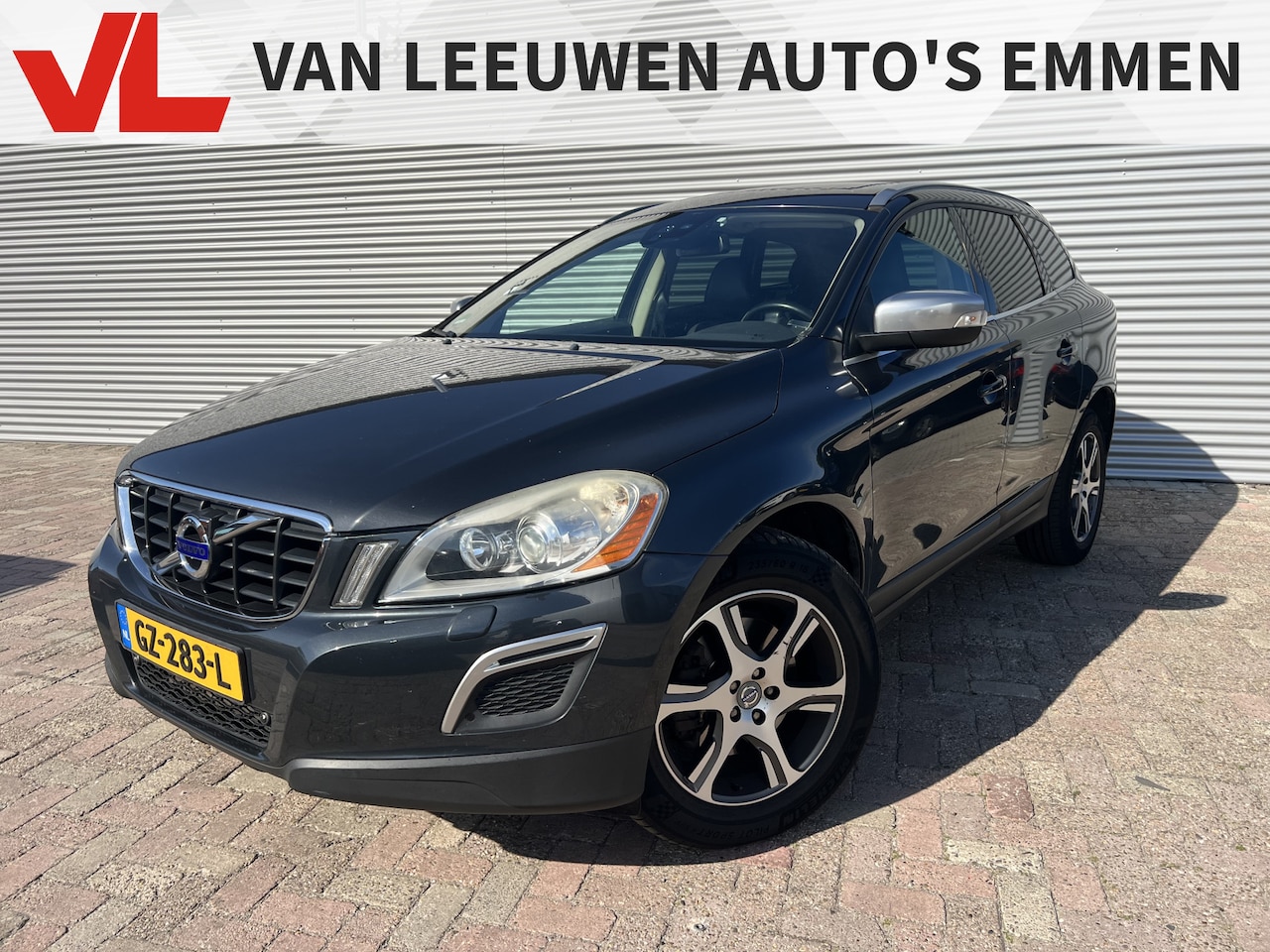 Volvo XC60 - 2.4 D5 AWD Summum | Nieuw Binnen! | Automaat | Trekhaak | Stoelverwarming - AutoWereld.nl