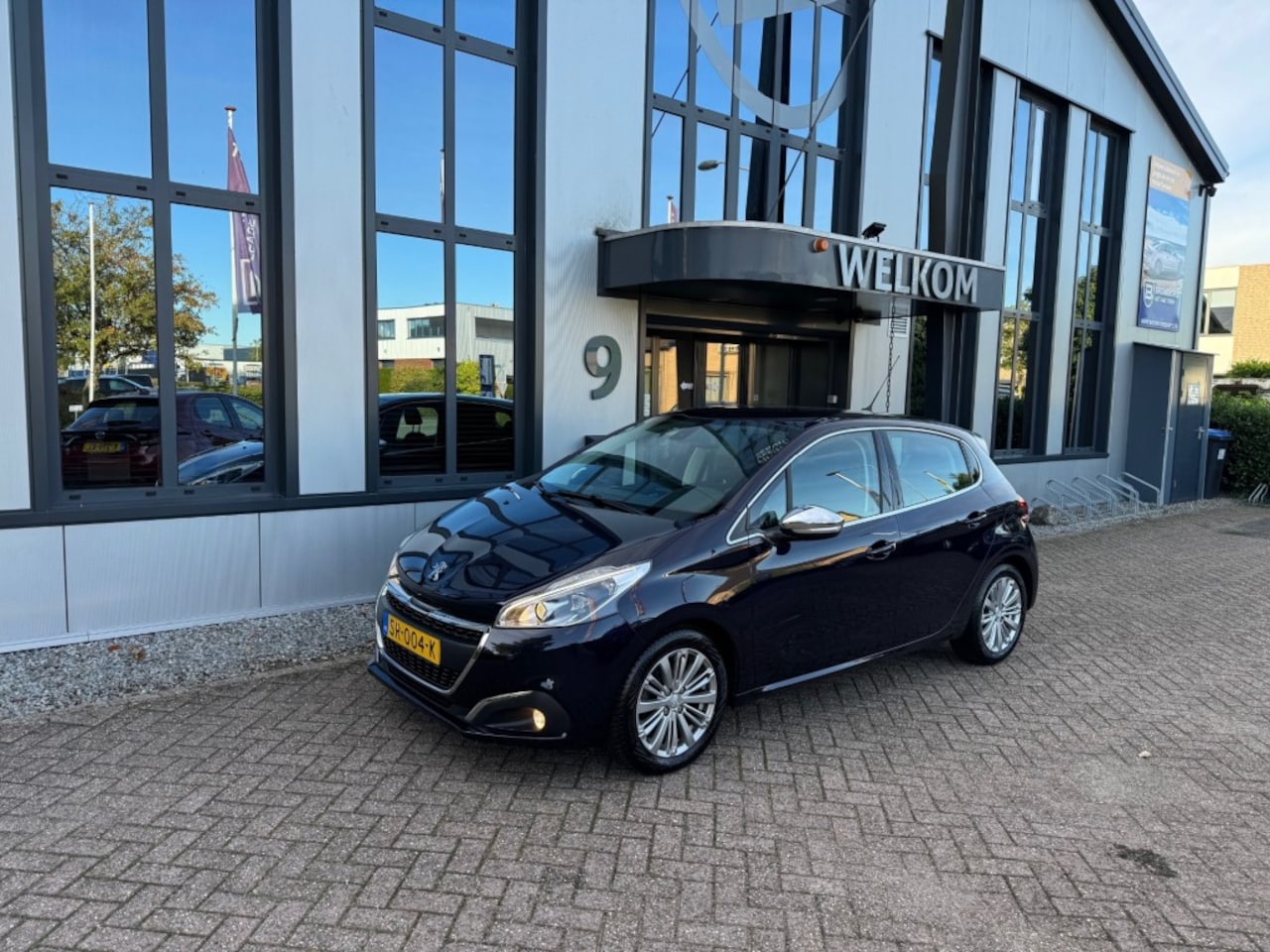 Peugeot 208 - 1.2 PureTech Allure 1.2PureTech Allure, Navi, Climatcntrl, Cruisecntrl, LM-velgen, TOPSTAAT! - AutoWereld.nl