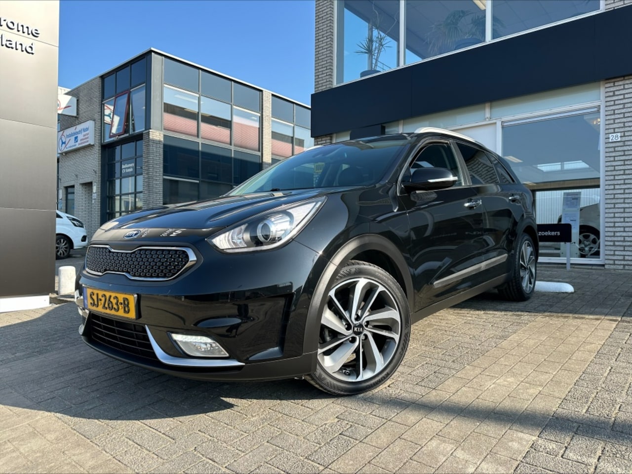 Kia Niro - 1.6iHybrid Design Edition | opendak | stuur en stoelverwarming | - AutoWereld.nl