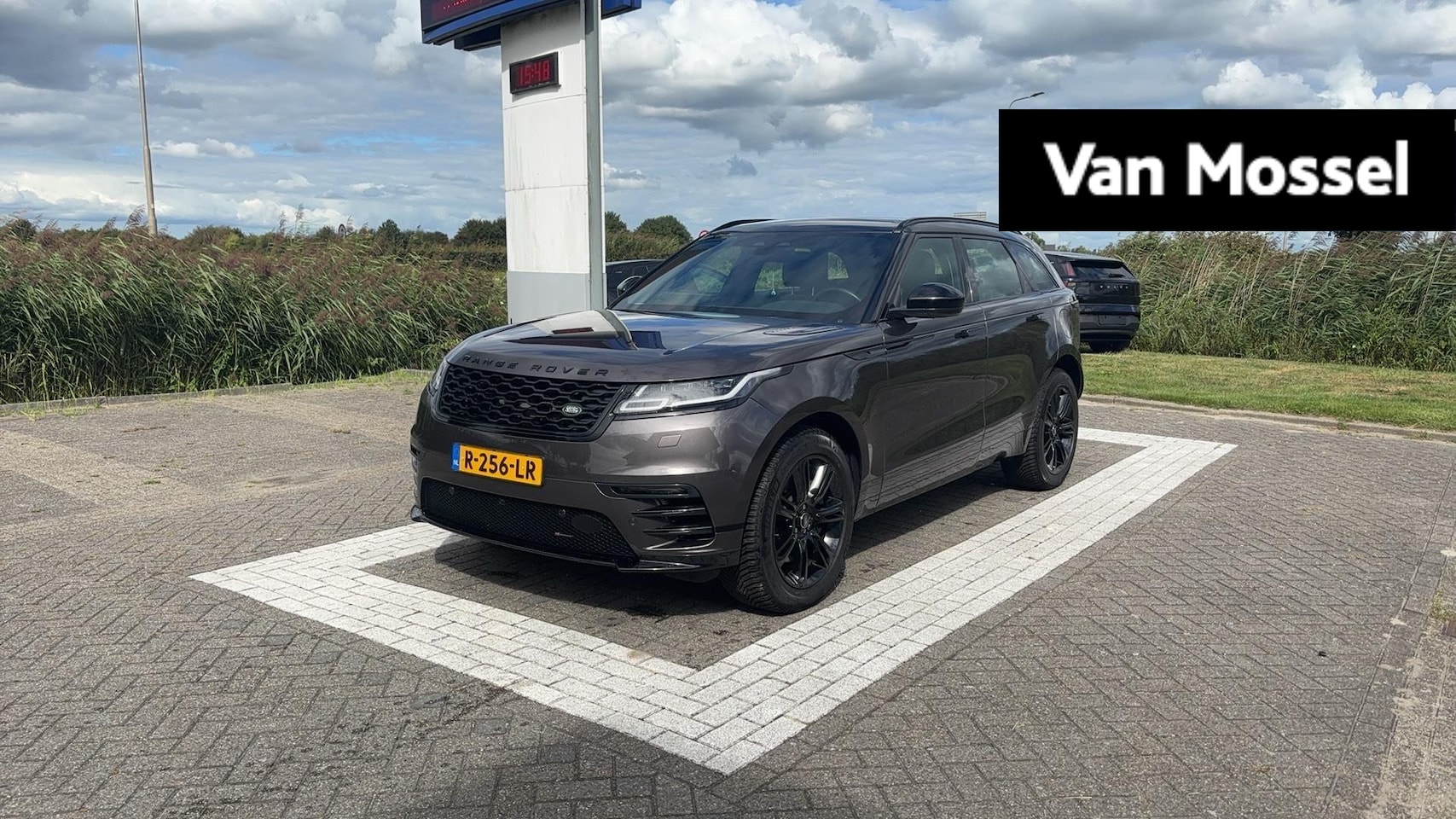 Land Rover Range Rover Velar - 2.0 P400e Edition - AutoWereld.nl