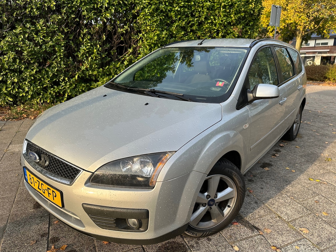 Ford Focus Wagon - MET ACHTERUIT SENS, AIRCO & EVT NIEUW APK! - AutoWereld.nl