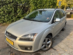 Ford Focus Wagon - MET ACHTERUIT SENS, AIRCO & EVT NIEUW APK