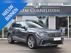 Volkswagen Tiguan - 1.5 TSI R-Line Business+ Pano Trekhaak IQ Light