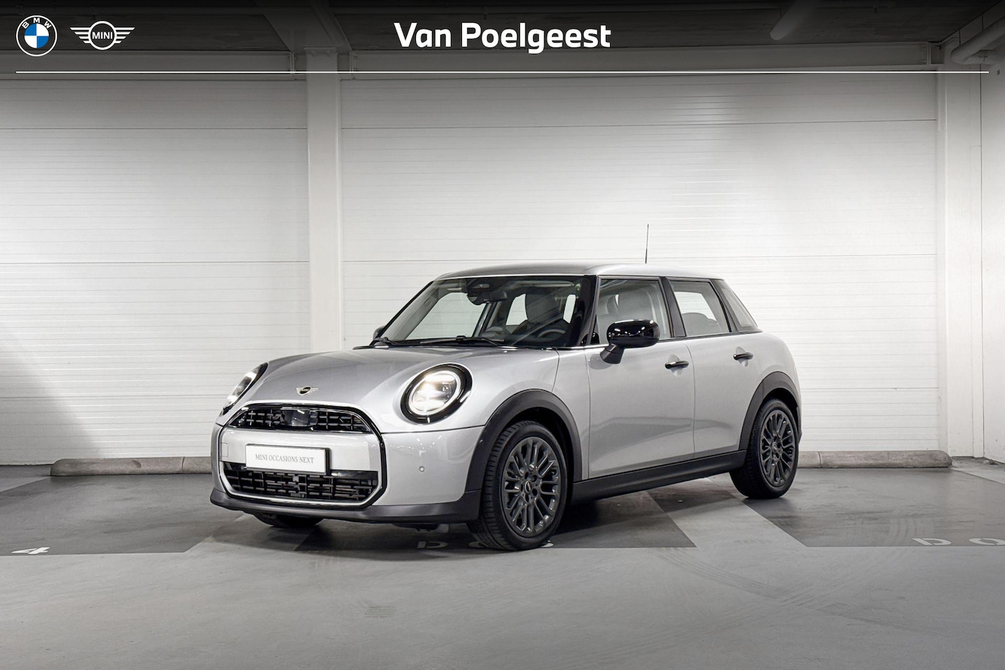 MINI Cooper - 5-deurs C | Classic uitvoering | Pakket S |  17" U-Spoke grey - AutoWereld.nl