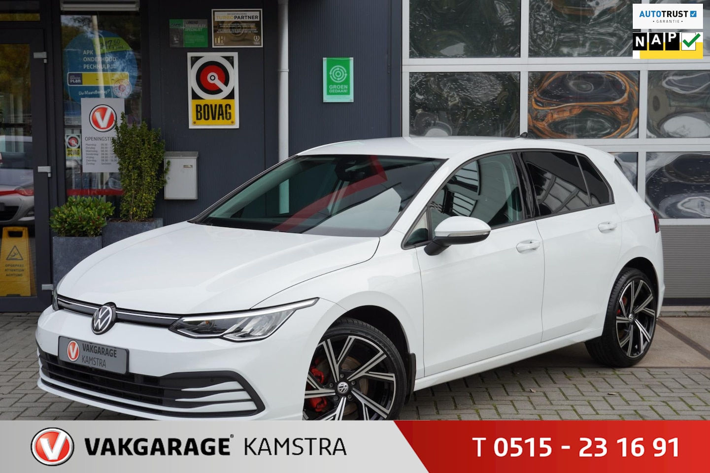 Volkswagen Golf - 8 1.0 TSI ACC/Navi/PDC/18inch/Stoelverw. - AutoWereld.nl