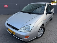 Ford Focus - 1.6-16V Ghia*AIRCO*APK*NAP*ELKT-RAAM