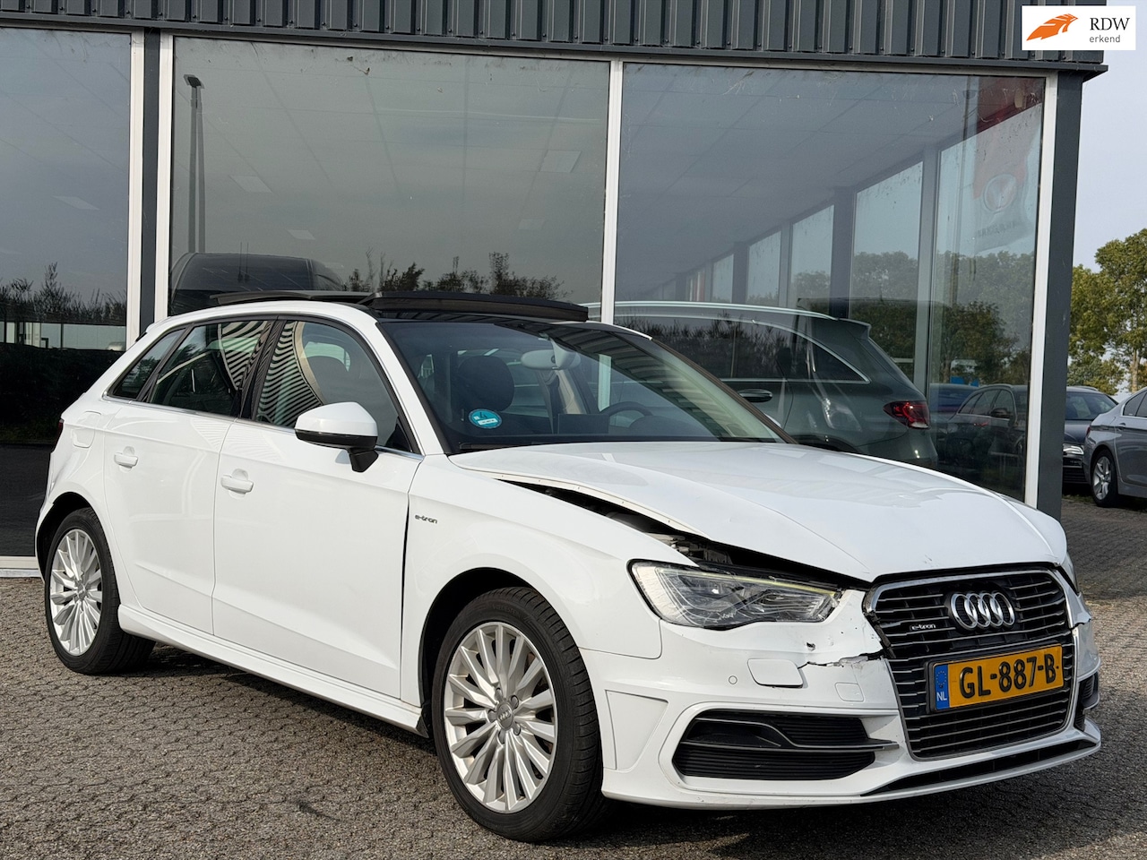 Audi A3 Sportback - 1.4 e-tron S-LINE PANO/AUTOMAAT/LED - AutoWereld.nl