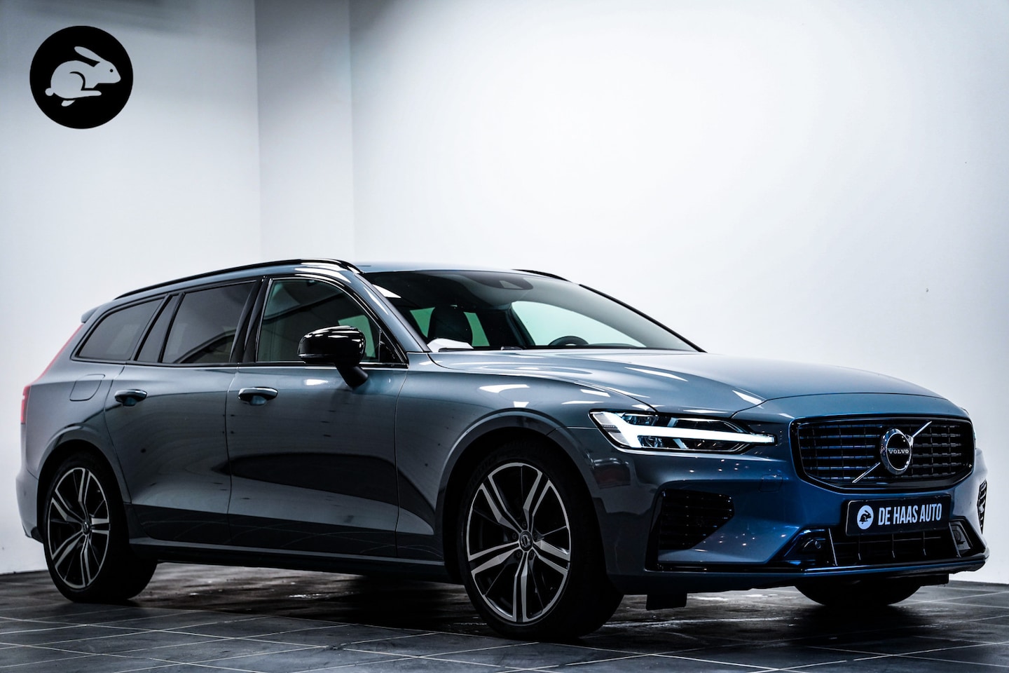 Volvo V60 - T8 Recharge AWD R-Design/Harman/Leder/Camera - AutoWereld.nl