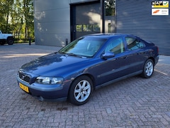 Volvo S60 - 2.4 Automaat, Airco, Cruisecontrol, 199NAP, APK08/26