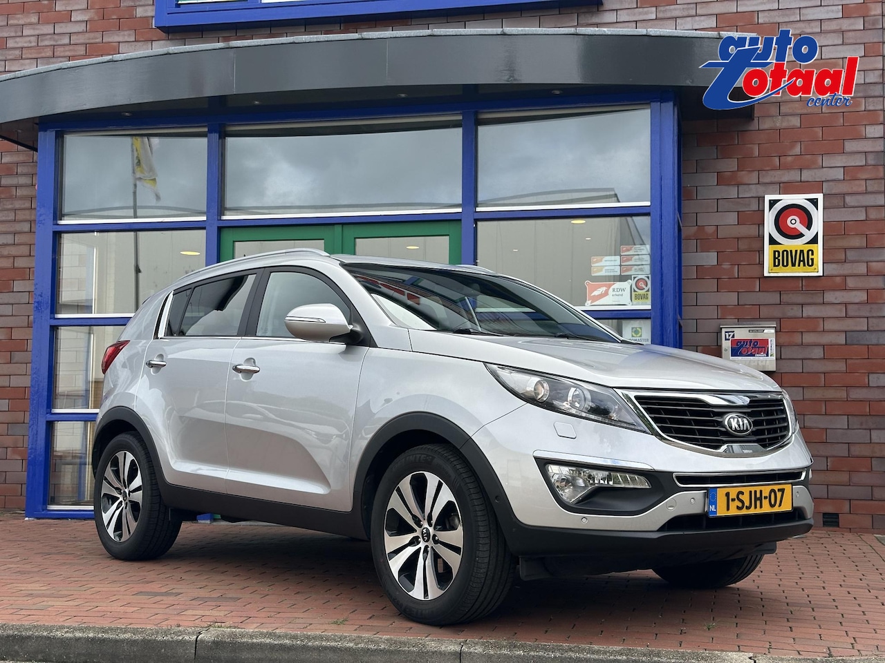 Kia Sportage - 2.0 Super Pack | Automaat | Navi | Airco - AutoWereld.nl