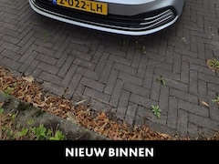 Volkswagen Golf - 1.5 eTSI STYLE | 150 | Automaat | Stoel en Stuurverwarming | Ergo Stoelen (Massage) | All